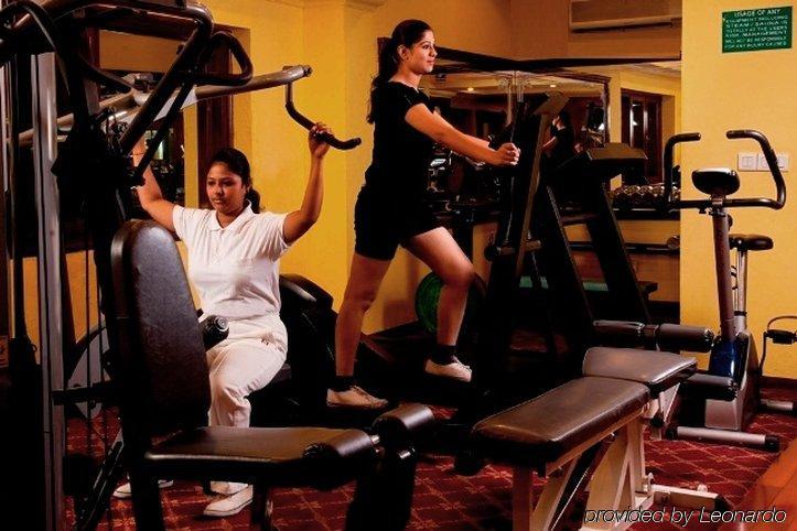 Country Inn & Suites Haridwar Bagian luar foto